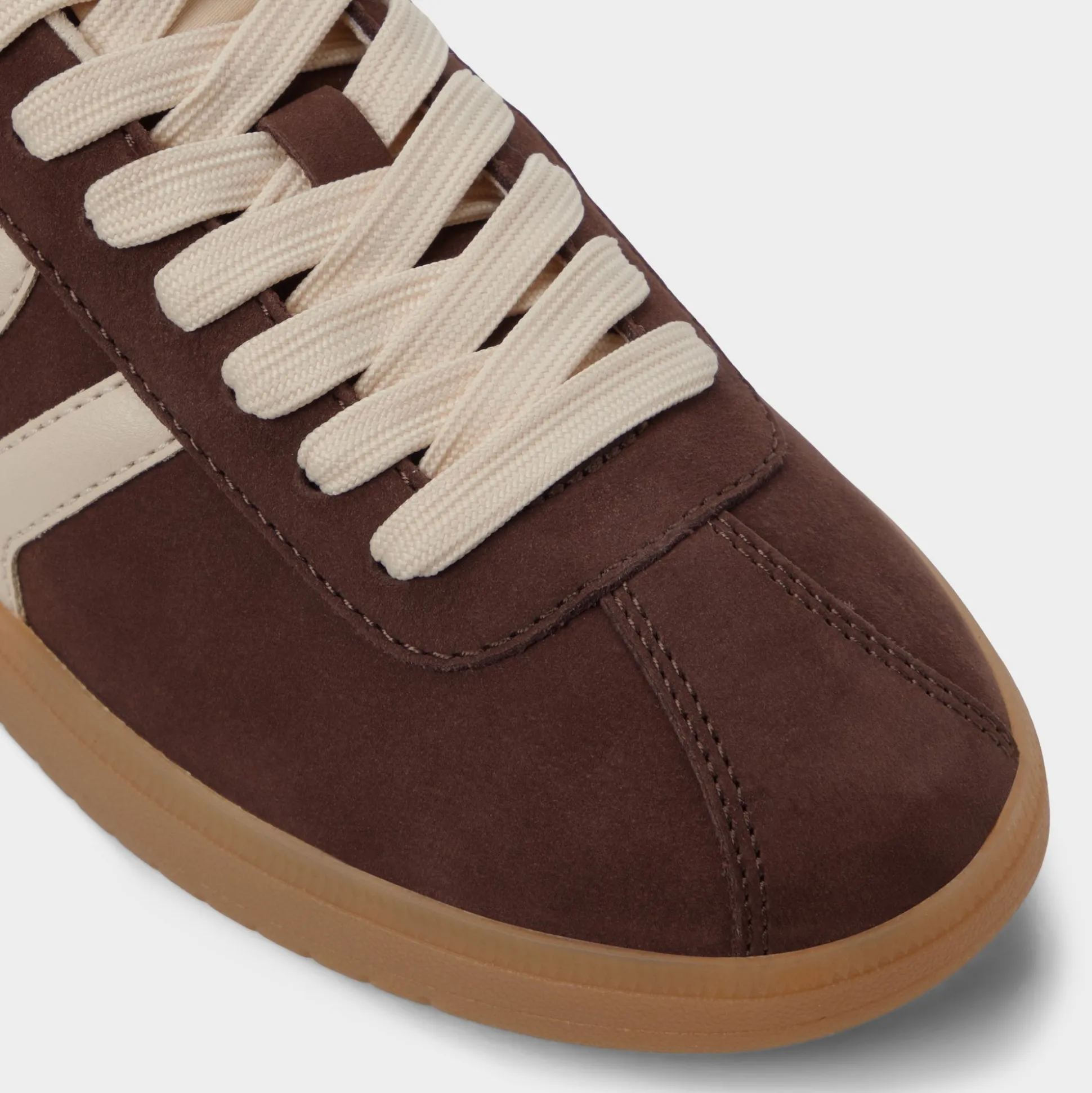 Chicsneaker