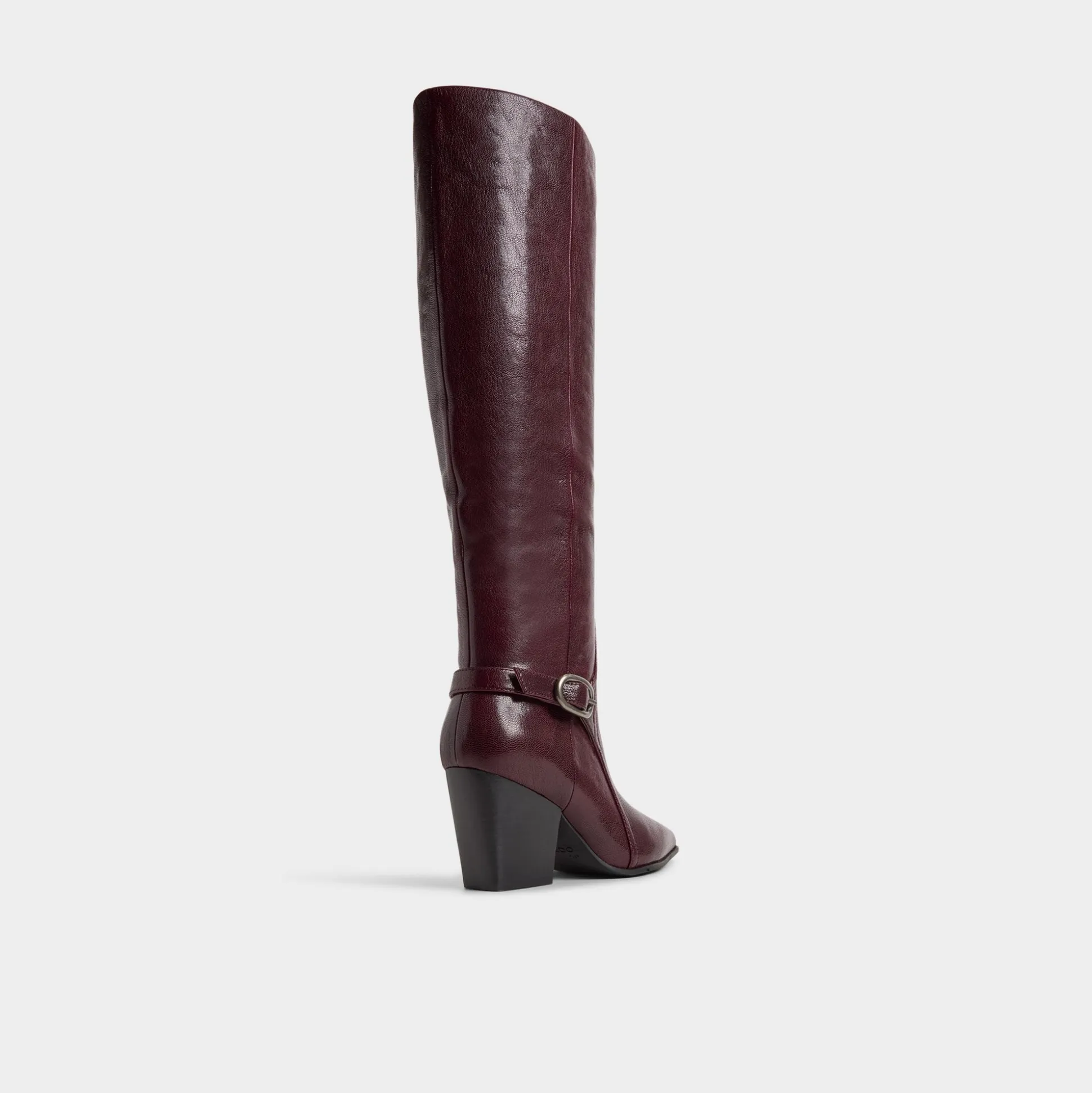 Saddle