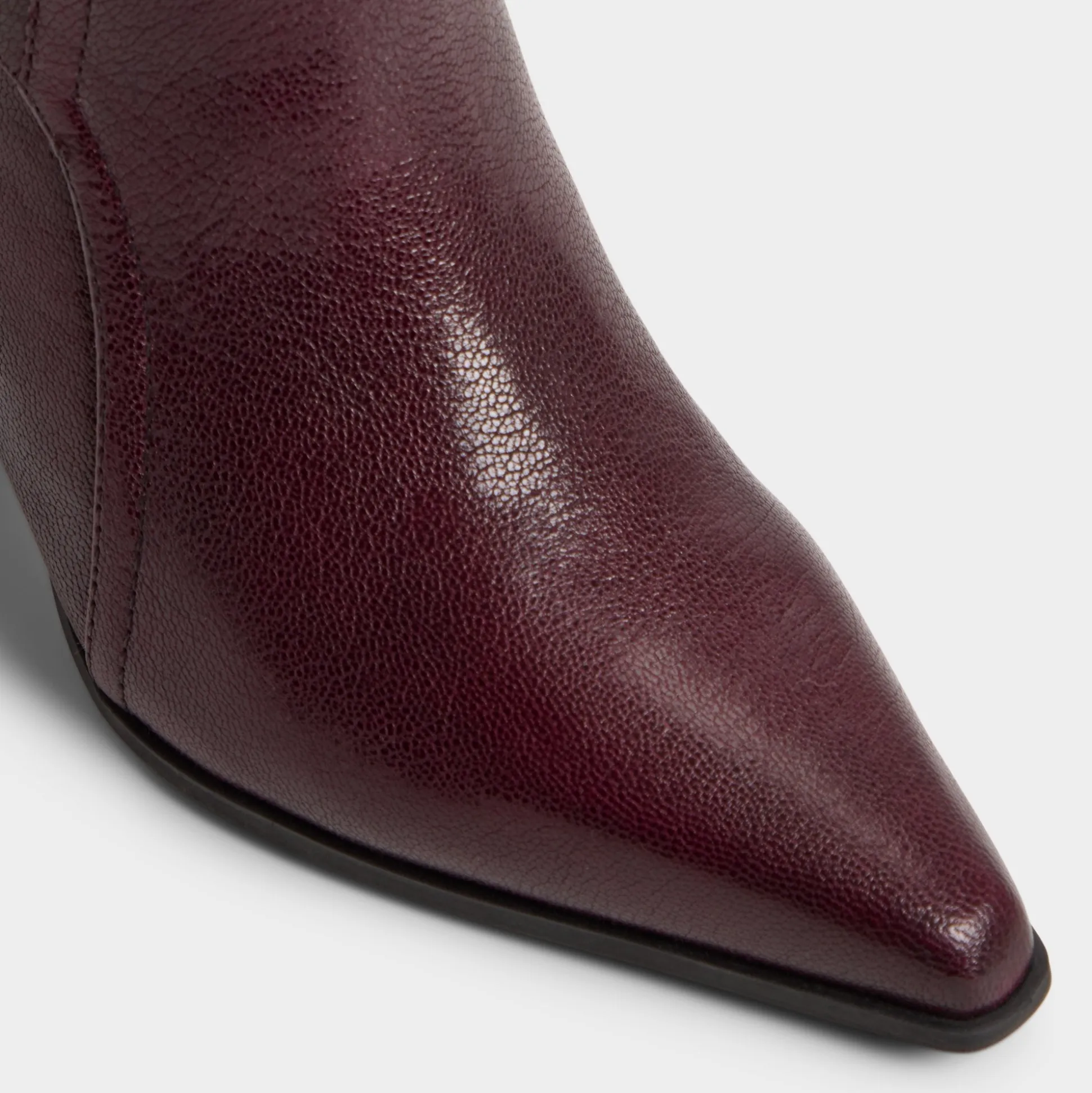 Saddle
